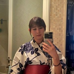 Meet your Posher, Kira